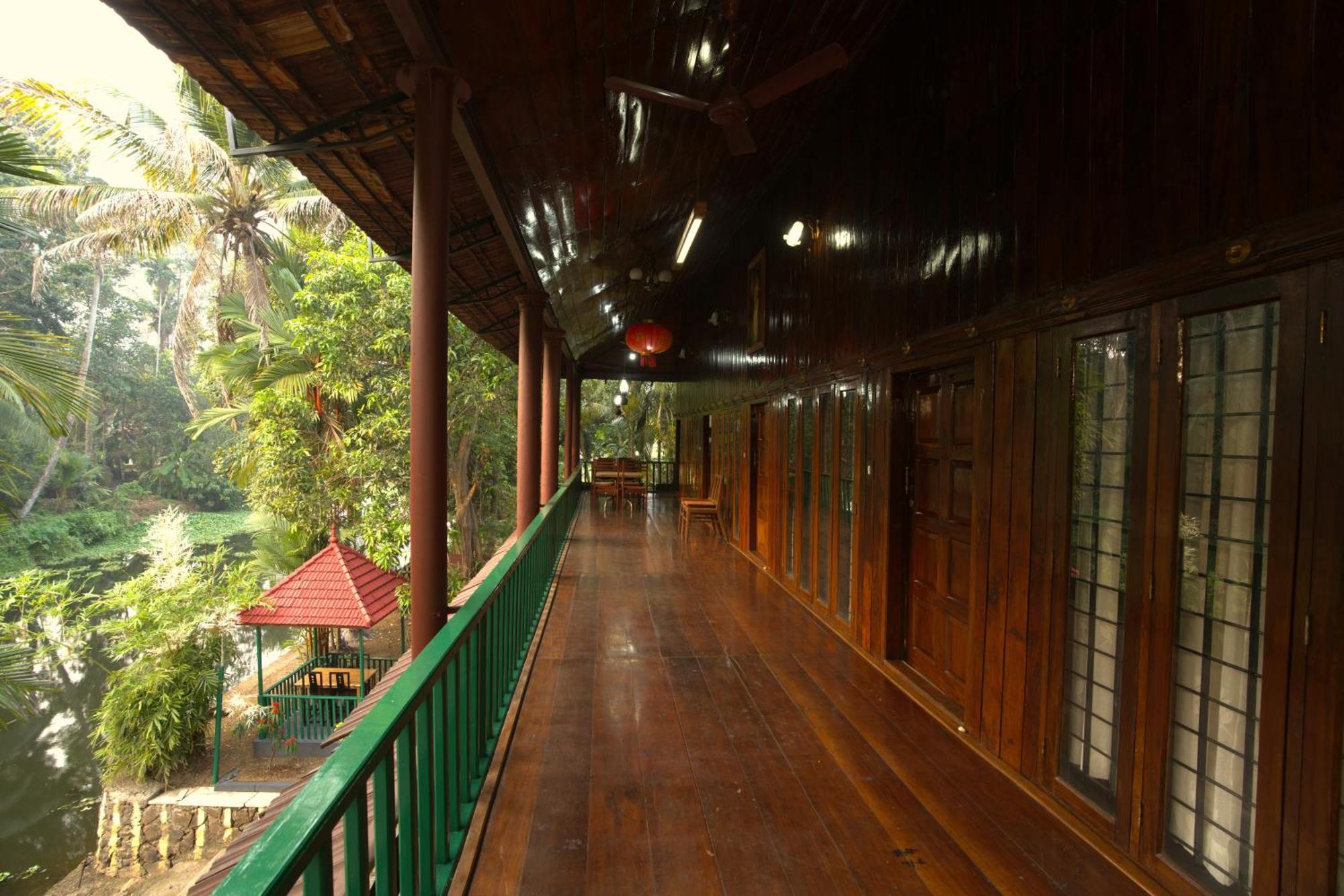 Hotel Garggi Backwater Retreat Kottayam Exterior foto