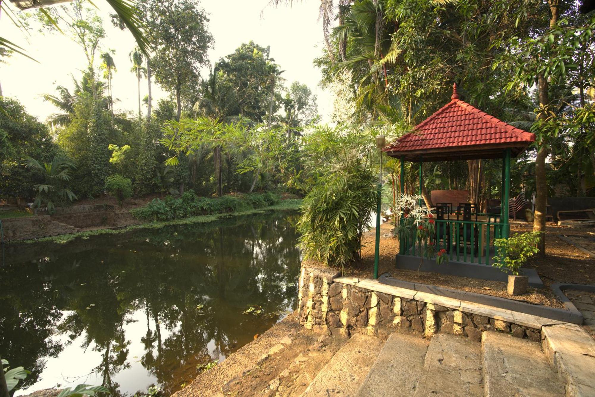Hotel Garggi Backwater Retreat Kottayam Exterior foto